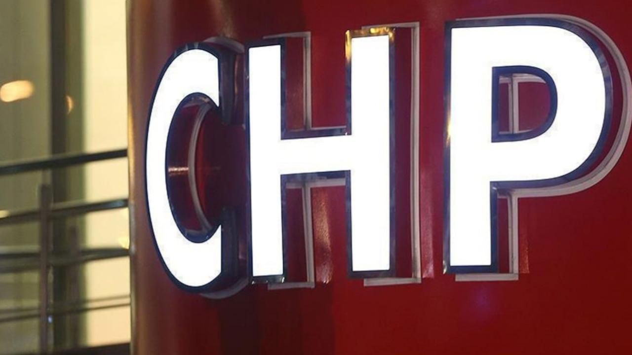 CHP'li İki Vekilin TBMM'deki Grup Başkanvekili Unvanlarıyla İlgili Tartışma