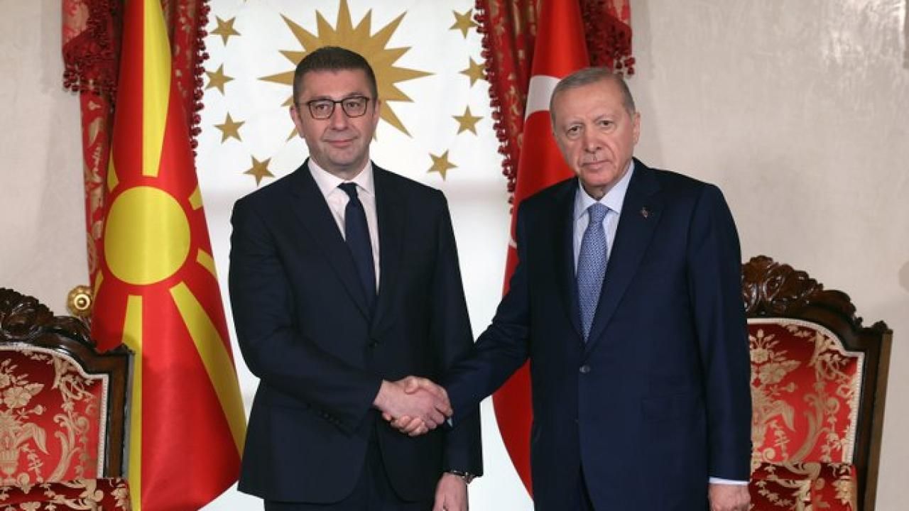 Cumhurbaşkanı Erdoğan, Kuzey Makedonya Başbakanı Mickoski ile Dolmabahçe'de Görüştü
